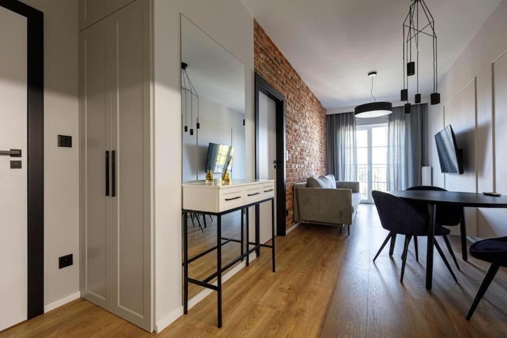 Golden Apartments Wroclaw - Great Location - Cozy And Bright&Janapawla19 ภายนอก รูปภาพ